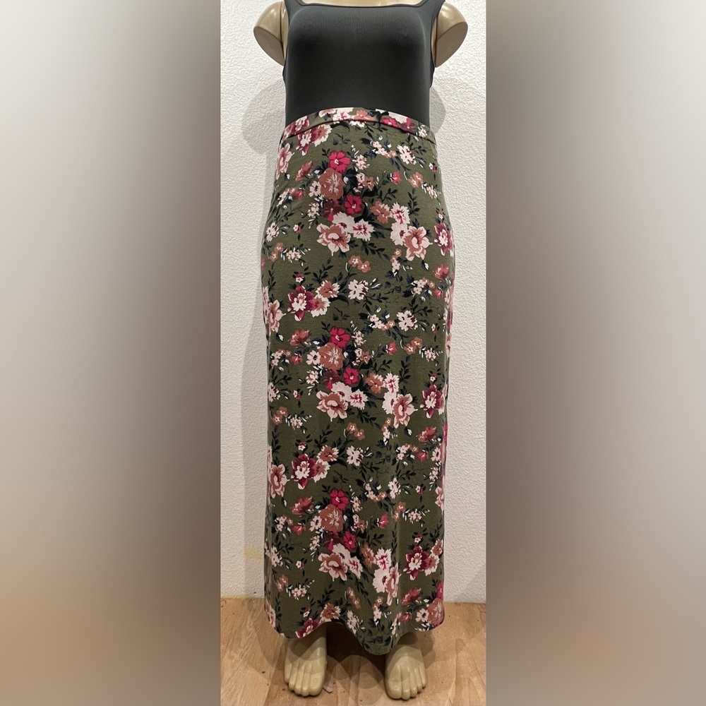 Bongo Size L‎ Floral Maxi Skirt.